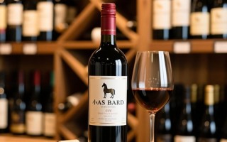 小马堡葡萄酒价格是多少？性价比如何？