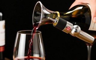 红酒倒酒器有何独特之处？图解揭秘其使用技巧！