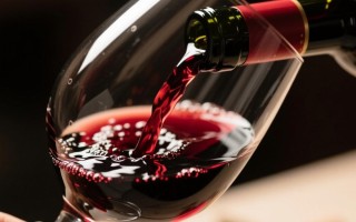 红酒醒酒，为什么需要醒酒？