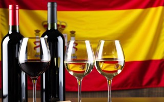 西班牙红酒究竟有何独特魅力，让人欲罢不能？