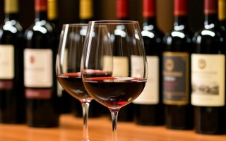 世界上最贵红酒拍卖，究竟价值几何？