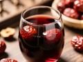 红枣泡红酒的功效是什么？