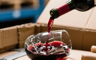 飞机托运红酒，有什么特别注意事项吗？