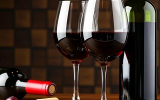 红酒为何会有甜味？揭秘甜红酒的奥秘！